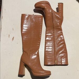 Circus by Sam Edelman Tan Croc-Embossed Heeled Boots